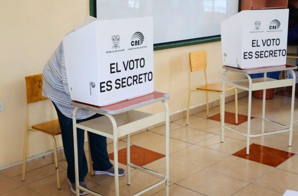 CONSTITUCIÓN, CIUDADANÍA Y RESISTENCIA