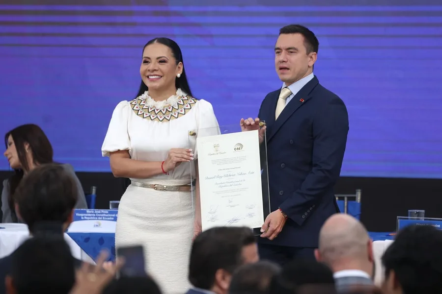  CNE: ¿DEMOCRACIA SÍ, DICTADURA NO? 